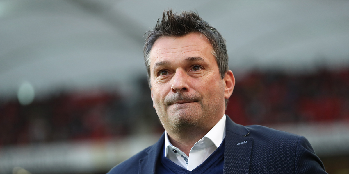 Heidel steht anders als der Trainer in der Kritik.