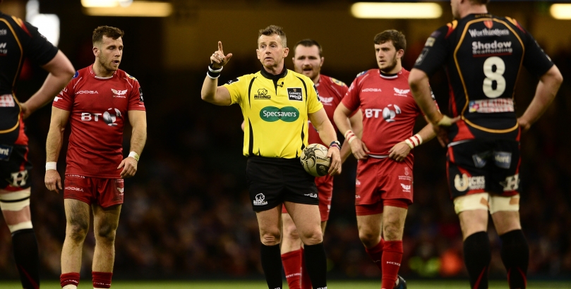 difference entre chaussure de foot et rugby